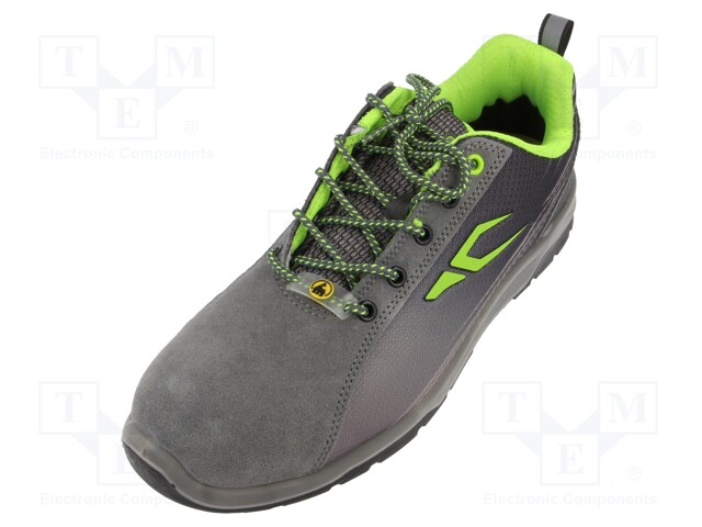 Shoes; Size: 42