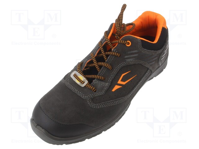 Shoes; Size: 44