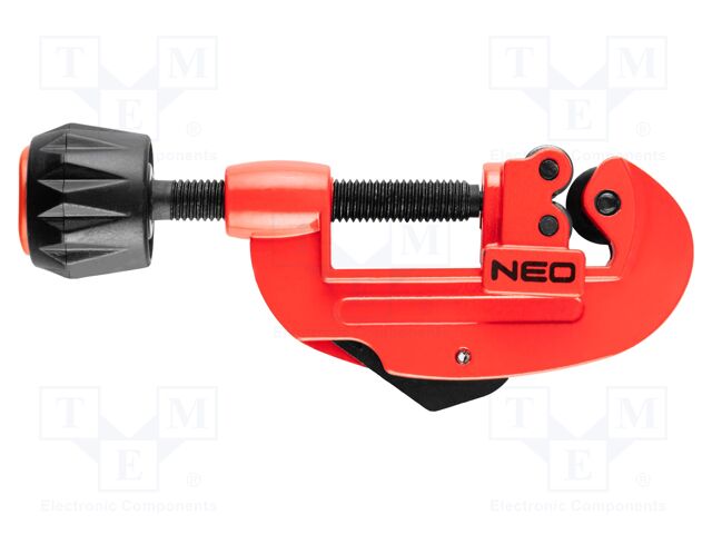 Cutting machine; for cutting copper and aluminum pipes