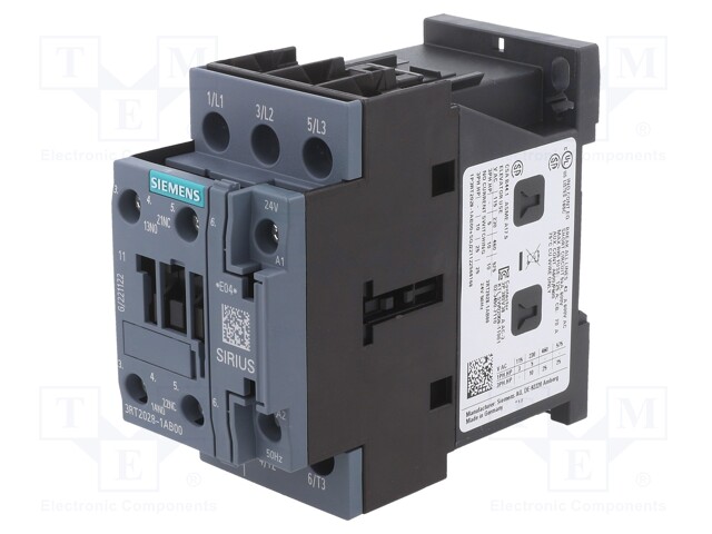 Contactor: 3-pole; NO x3; Auxiliary contacts: NO + NC; 24VAC; 40A