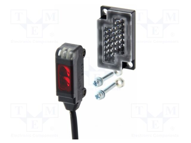 Sensor: photoelectric; Range: 200mm; retro-reflective