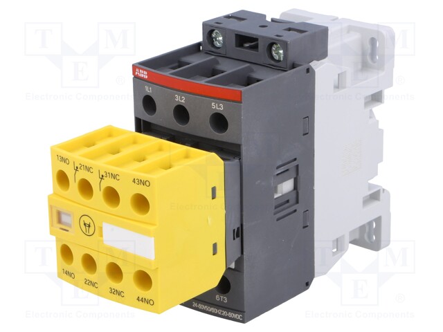 Contactor: 3-pole; NO x3; Auxiliary contacts: NC x2,NO x2; 26A