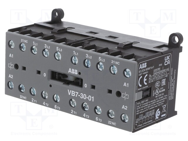Contactor: 3-pole reversing; NO x3; Auxiliary contacts: NC; 20A