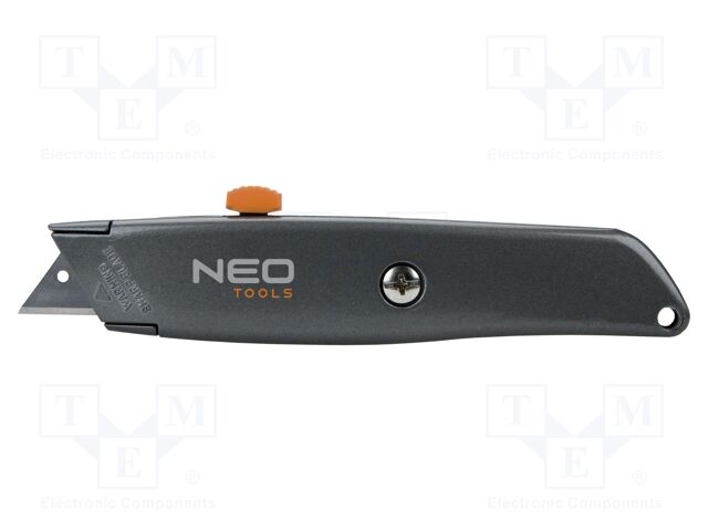 Knife; 18mm; Mat: metal; Blades: trapezoidal